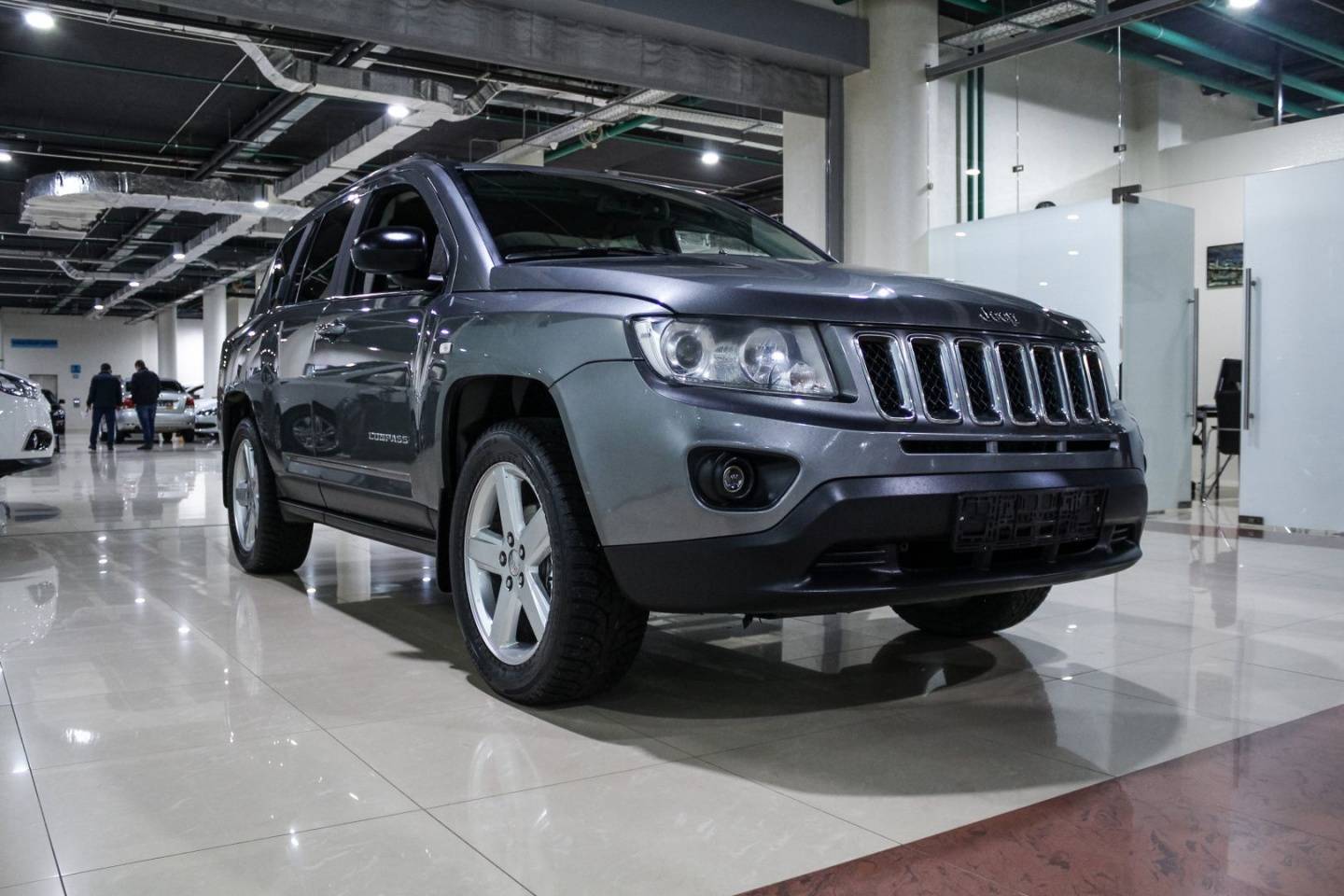 Купить Compass с пробегом