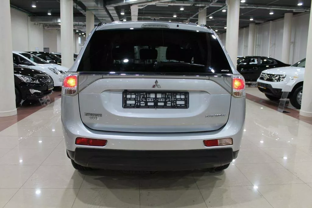 Купить Outlander с пробегом