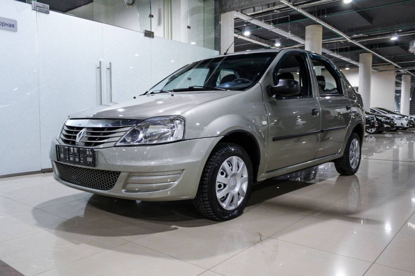 Купить Logan с пробегом